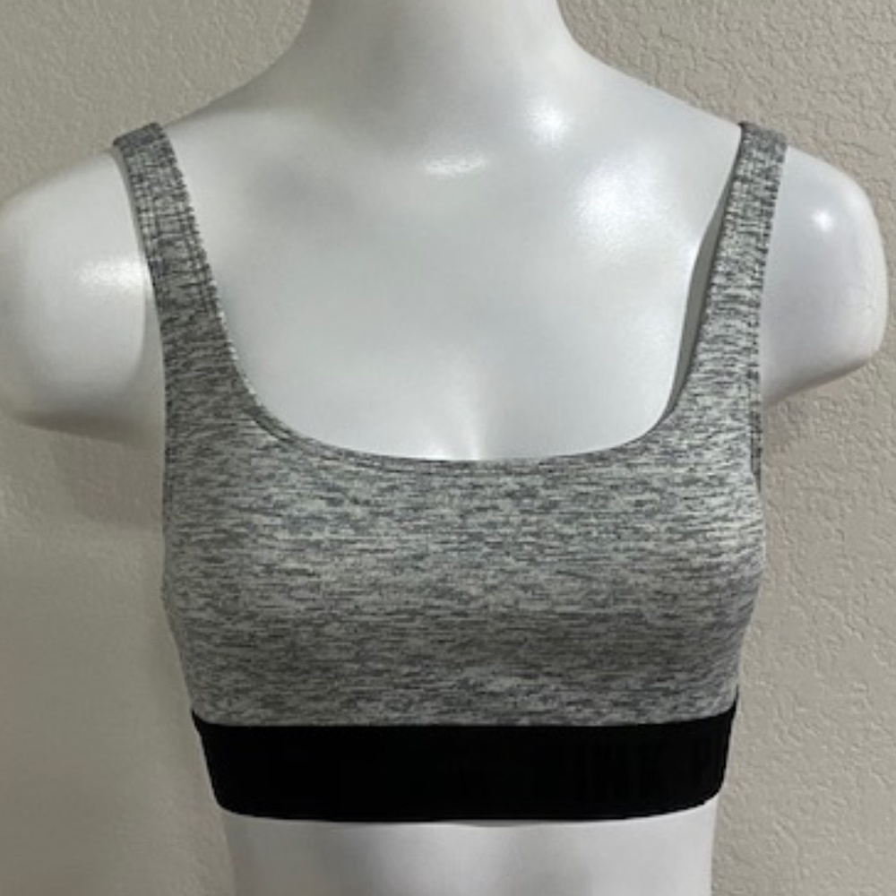 NWOT Pink Ultimate Sports Bra Size Small